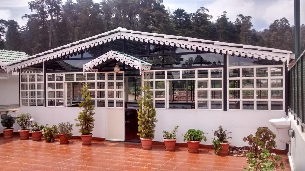 Garden Manor Hotel Ooty Exterior photo
