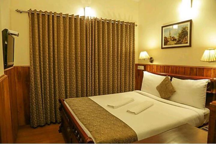 Garden Manor Hotel Ooty Exterior photo