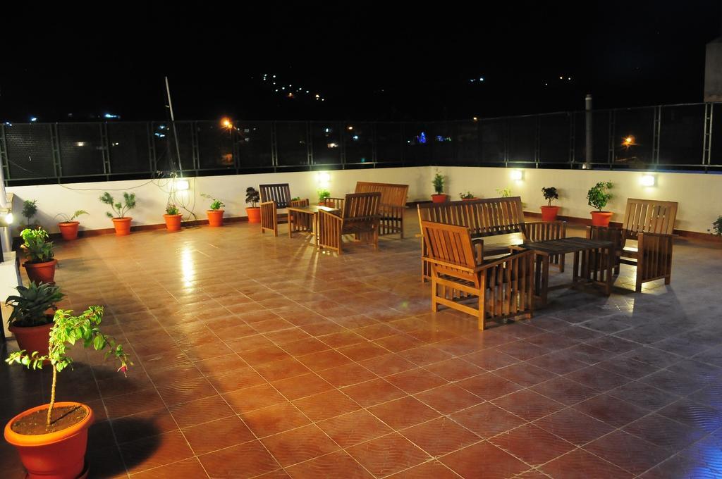 Garden Manor Hotel Ooty Exterior photo