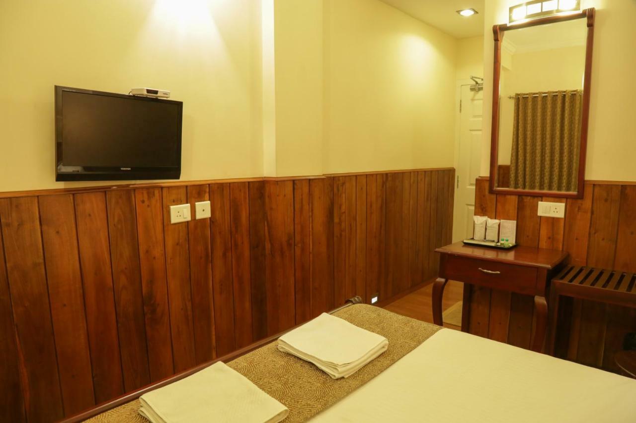 Garden Manor Hotel Ooty Exterior photo
